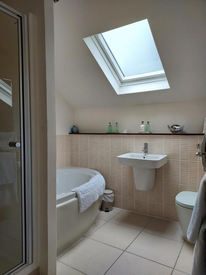 ماليغ Seaview Guesthouse الغرفة الصورة